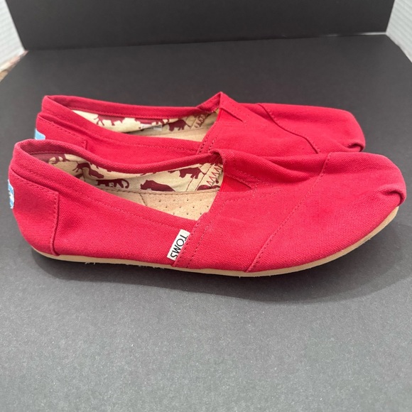 TOMS Alpargatas Original Red Canvas Shoes Flats Interior Animal Print Size 9 - Picture 2 of 9